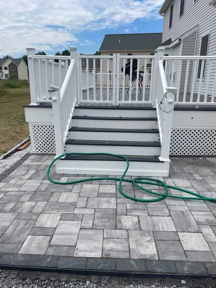 hardscaping custom decks